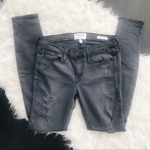 *Frame Denim Le Skinny de Jeanne Distressed
